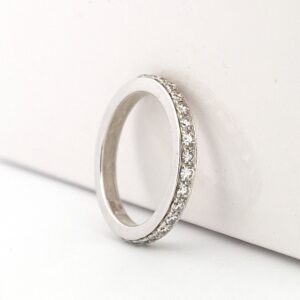 Veretta in oro bianco da 18 kt con diamanti brillanti