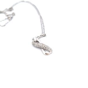 Collana con ciondolo simbolo dell'infinito in oro bianco 18Kt con diamanti naturali brillanti