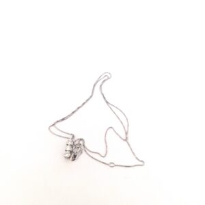 Collana con pendente a trilogy in oro bianco 18Kt con diamanti brillanti